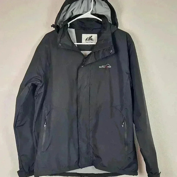 SVACUAM Lightweight Jacket Size Medium - Picture 1 of 9